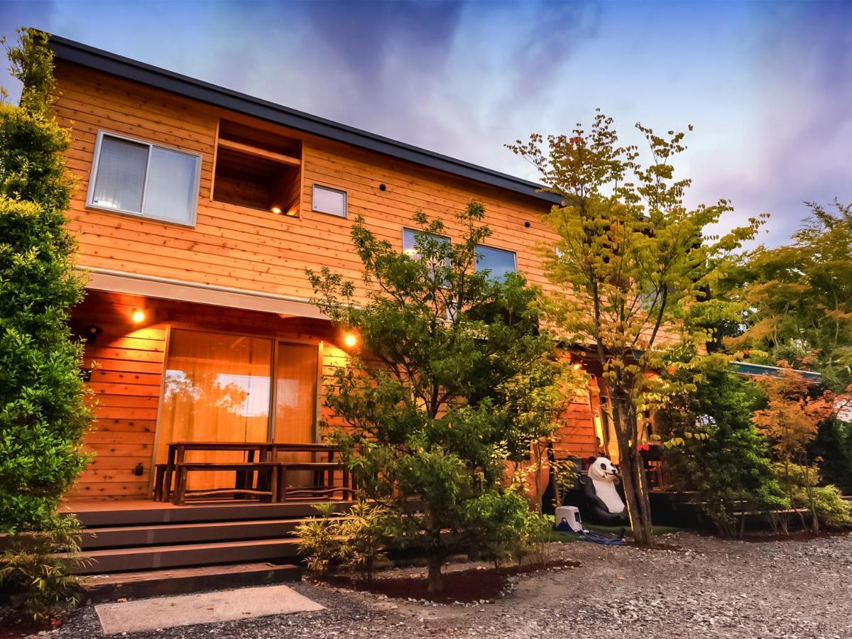 Kawaguchiko Villa Fj Resort Fujikawaguchiko Bagian luar foto